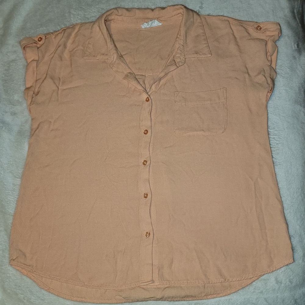 ☆OLIVE AND OAK Short Sleeve Button Down Top - Womens Size Medium